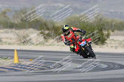 media/Jan-15-2026-Racers Edge (Thu) [[dfebeb70ab]]/3-B Group/Session 4 (Turn 5)/